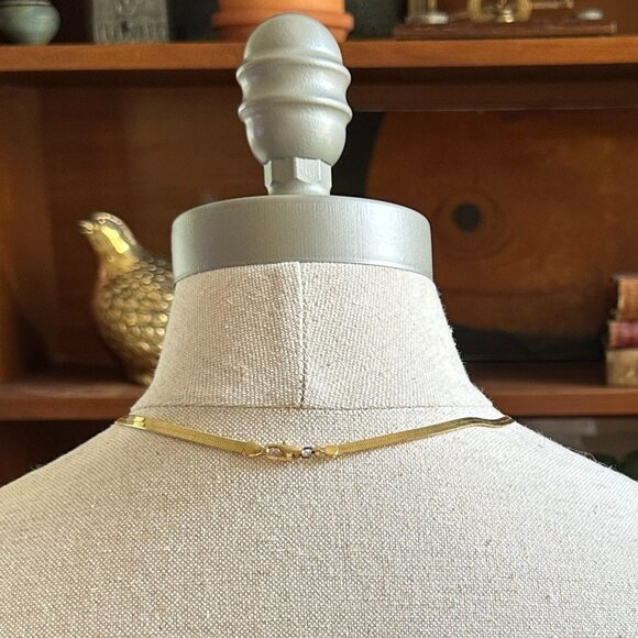 Vintage Gold-Tone Flat Snake Chain Necklace 28" Classic Sleek Design - Picture 4 of 4
